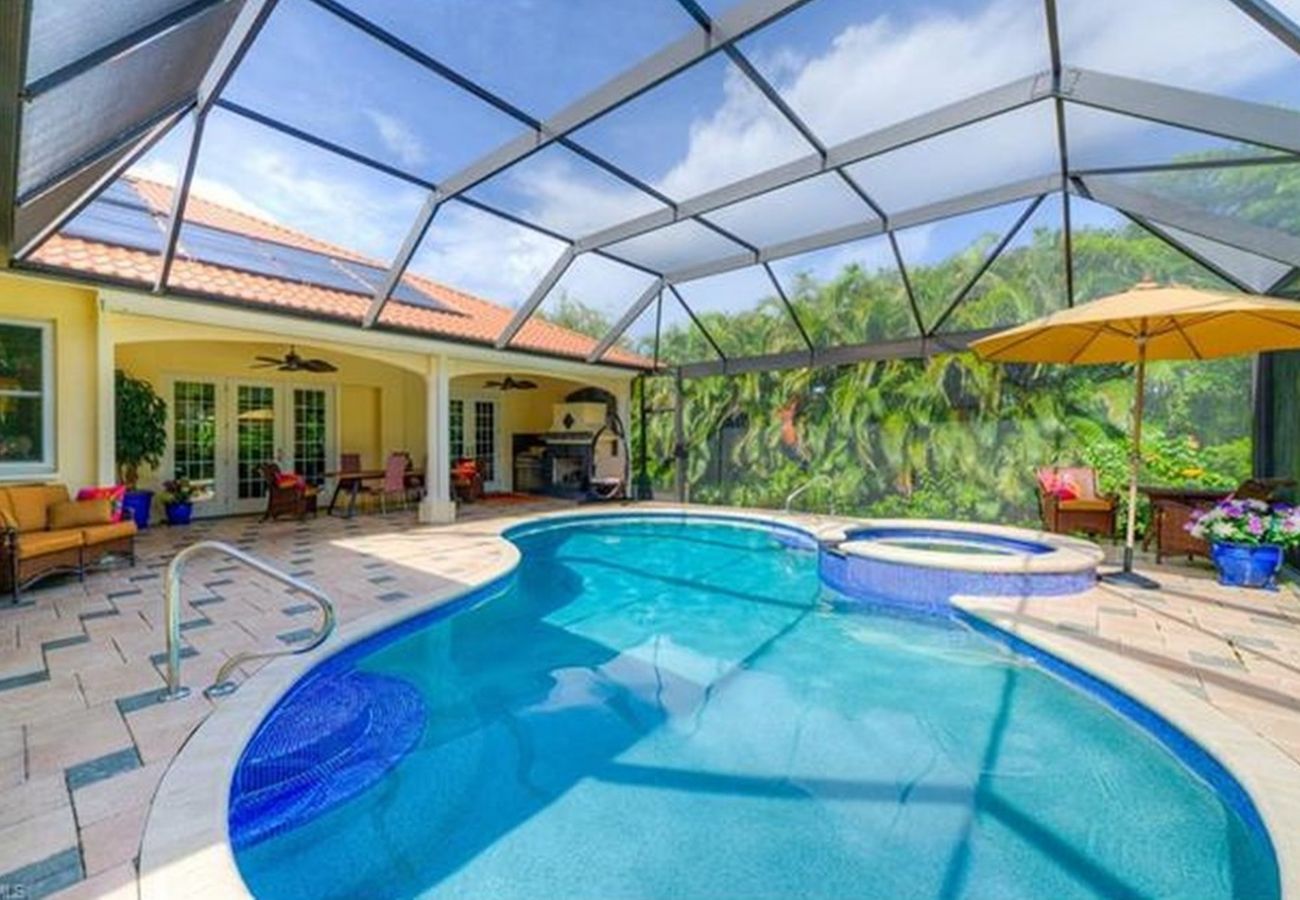 Haus in Fort Myers - 123Cape - Villa Country Club Residence