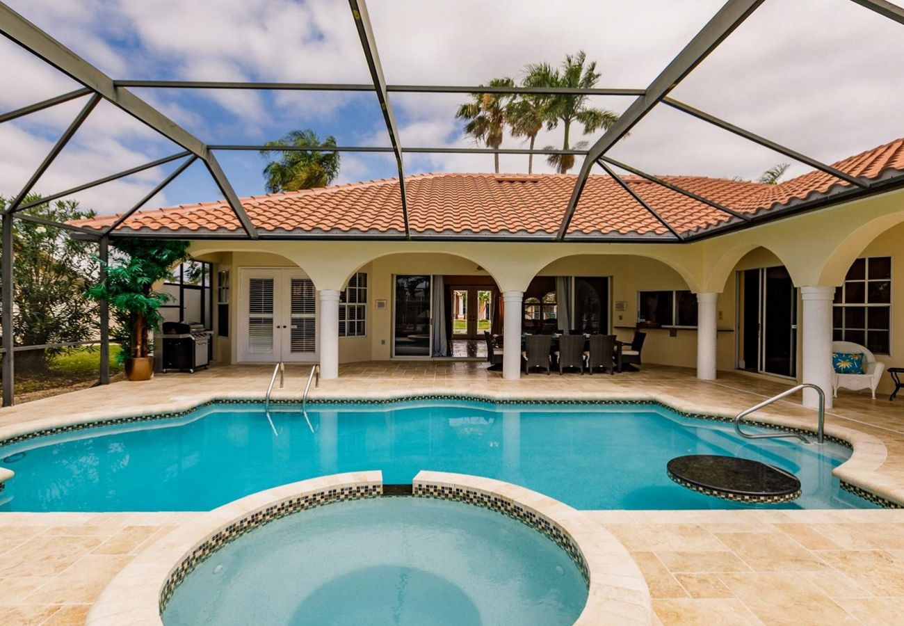 Haus in Cape Coral - 123Cape - Villa Three Palms